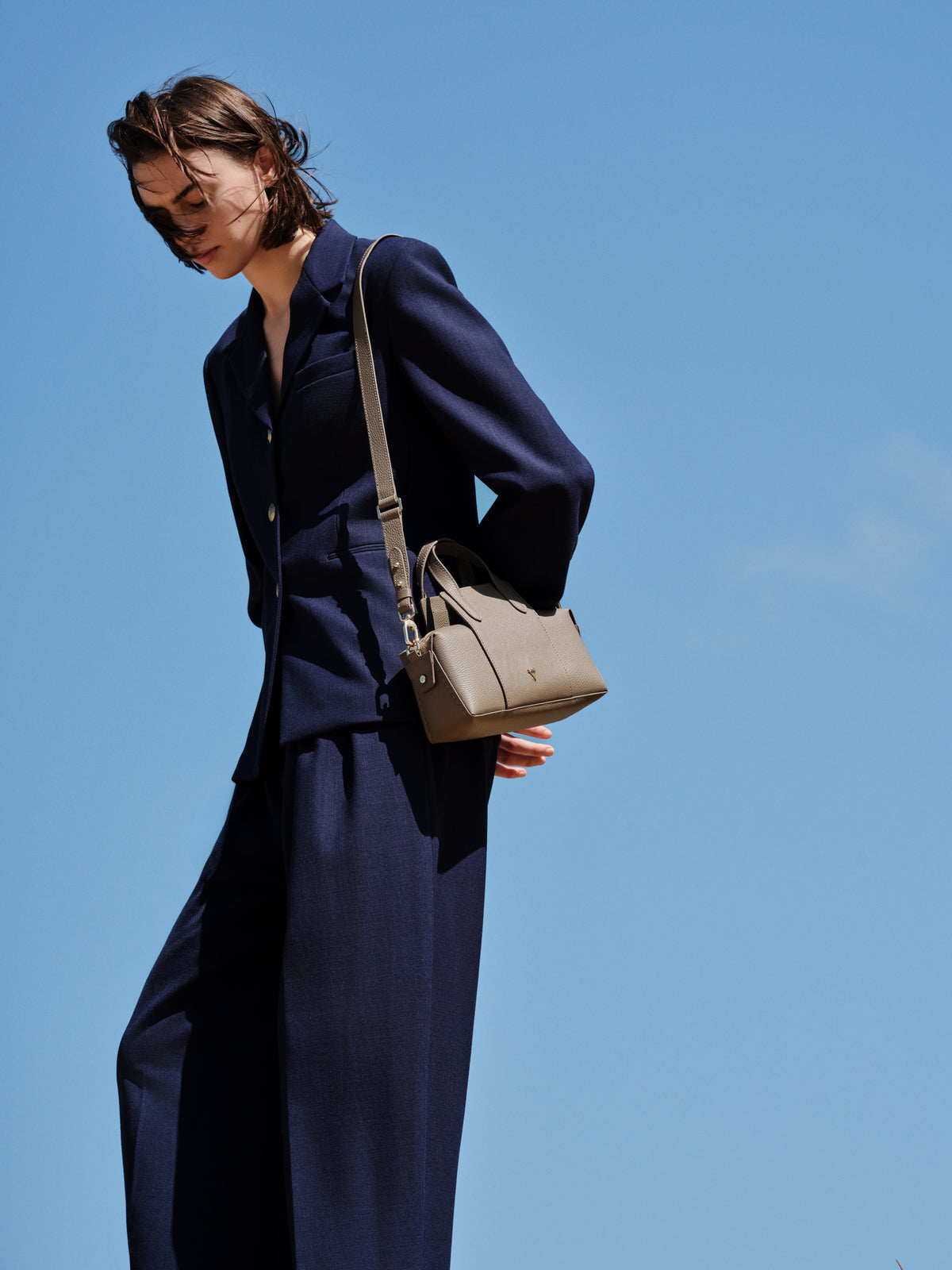 HiVa Atelier | Onsra Cylinder Crossbody Bag | Her Tarza Uygun Deri Aksesuarlar