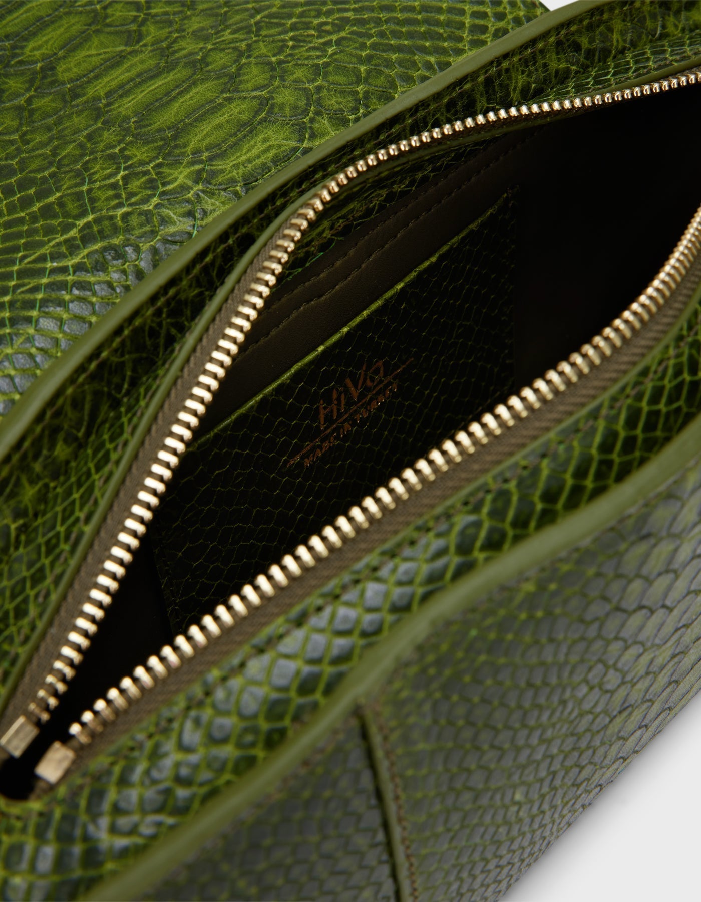 Navis Shoulder Bag