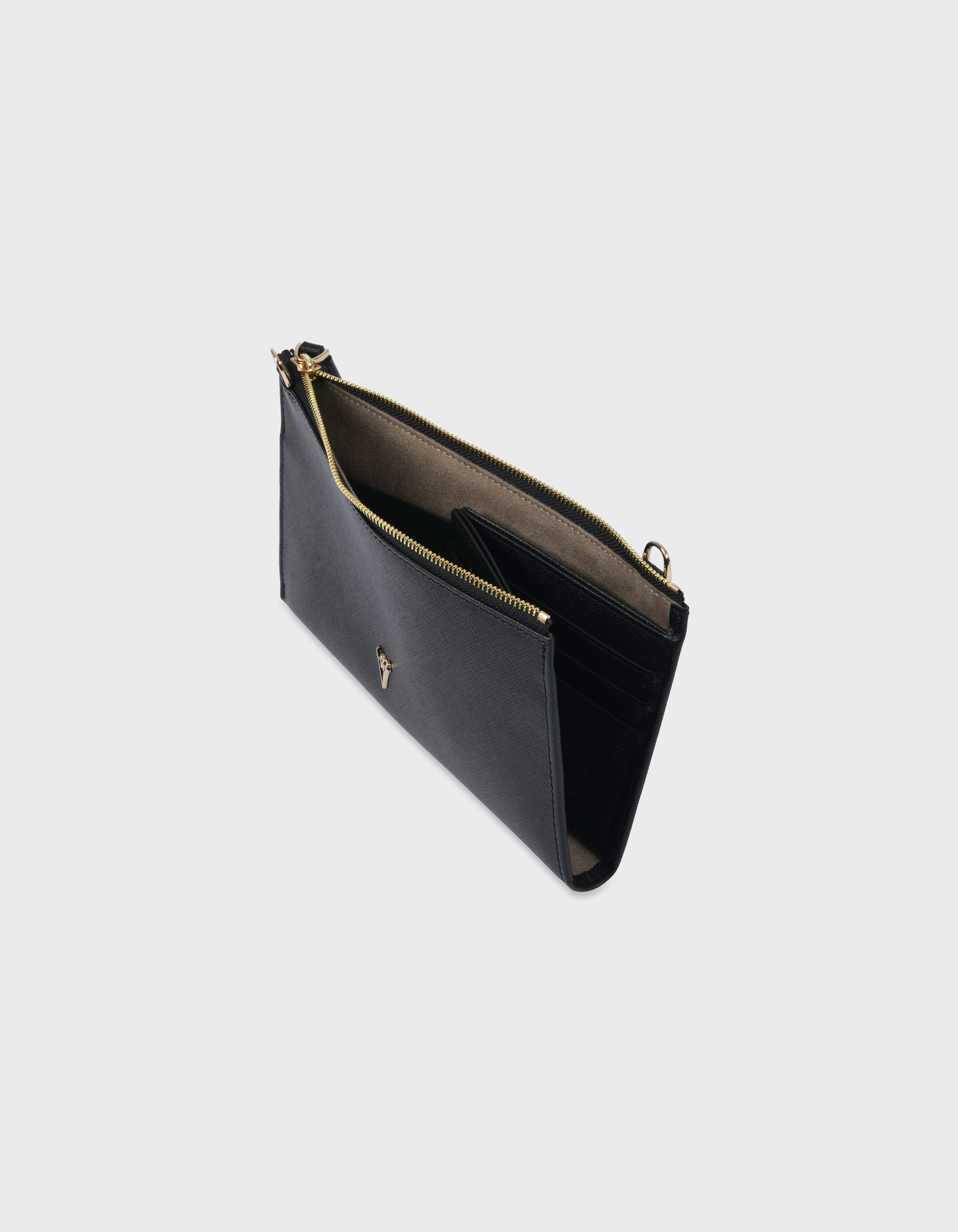 Omnia Chain Bag & Clutch