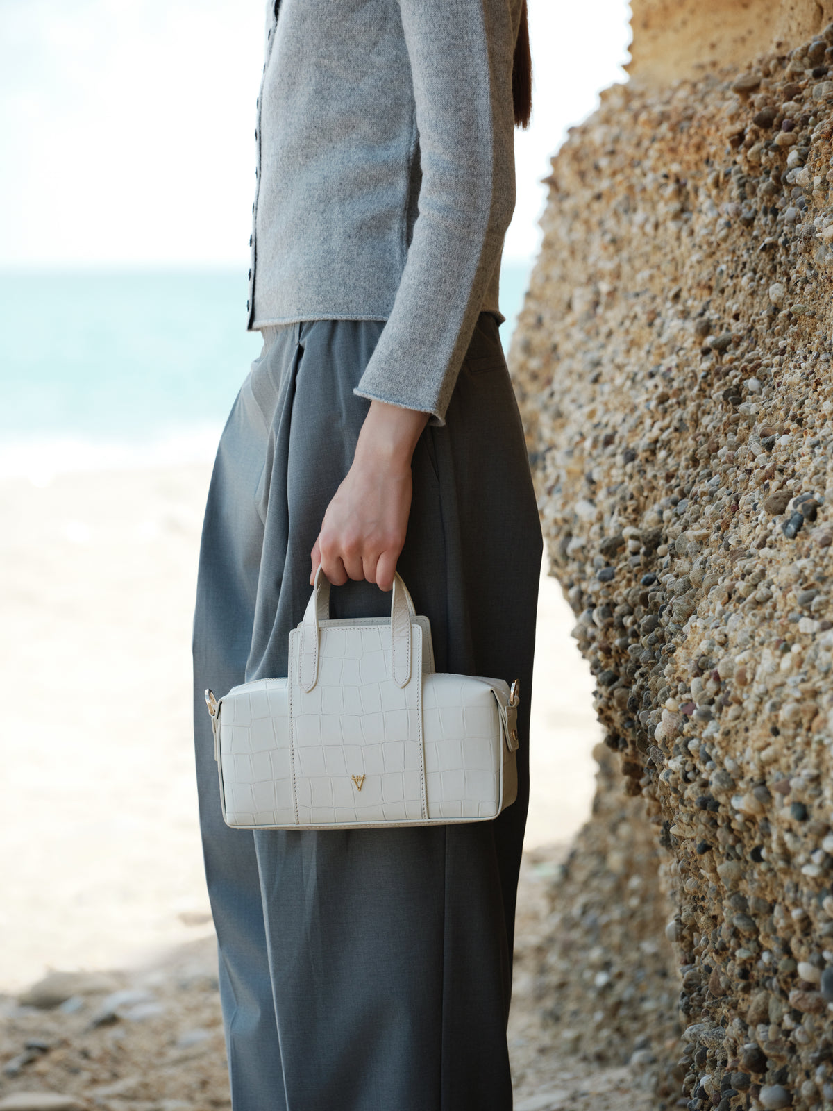 HiVa Atelier | Onsra Cylinder Crossbody Bag | Her Tarza Uygun Deri Aksesuarlar